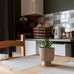 Hen And Stag Pad, Large Group Accom Digbeth Sleeps 24