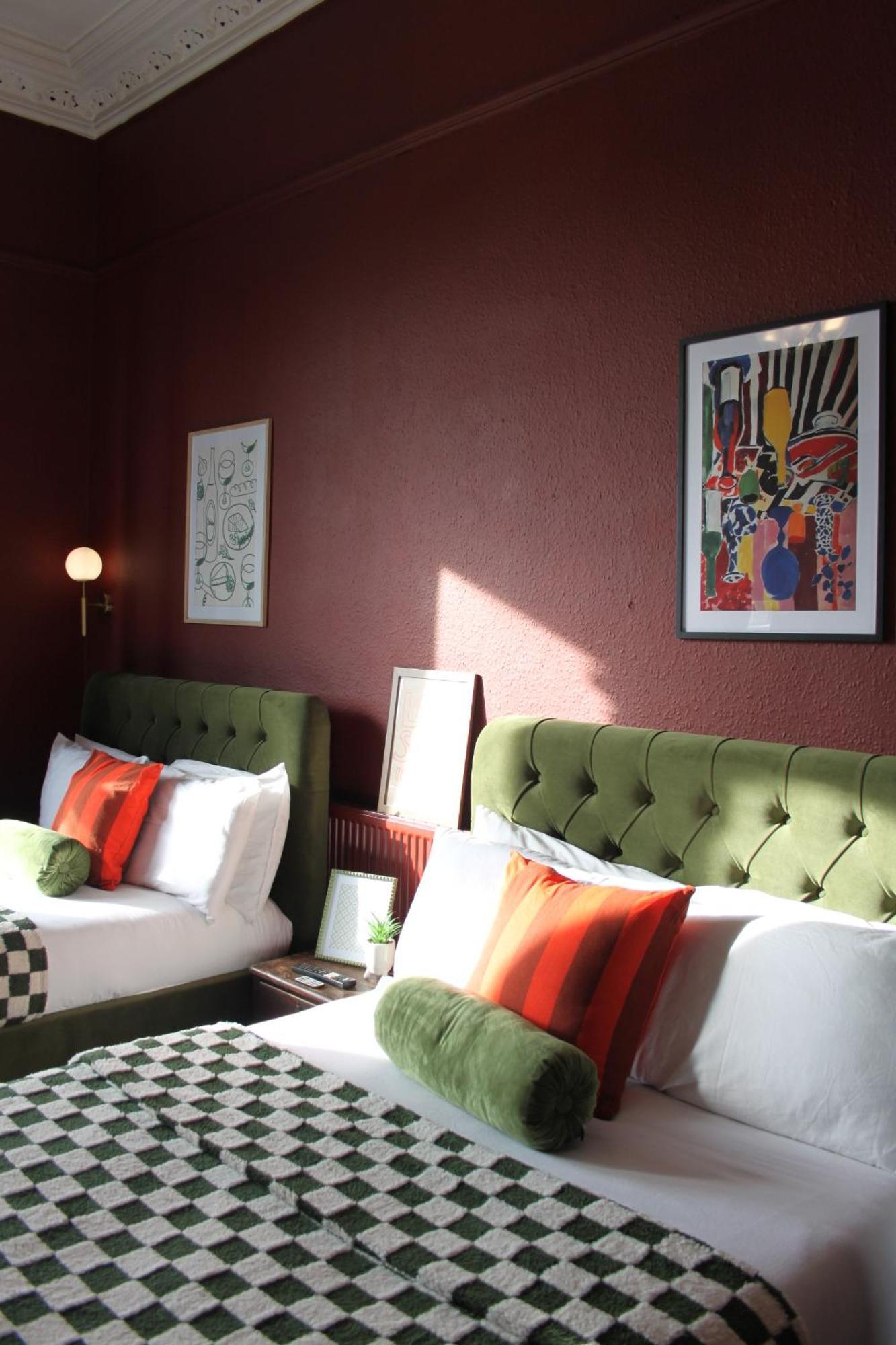 Hen And Stag Pad, Large Group Digbeth Sleeps 24 Apartment Birmingham