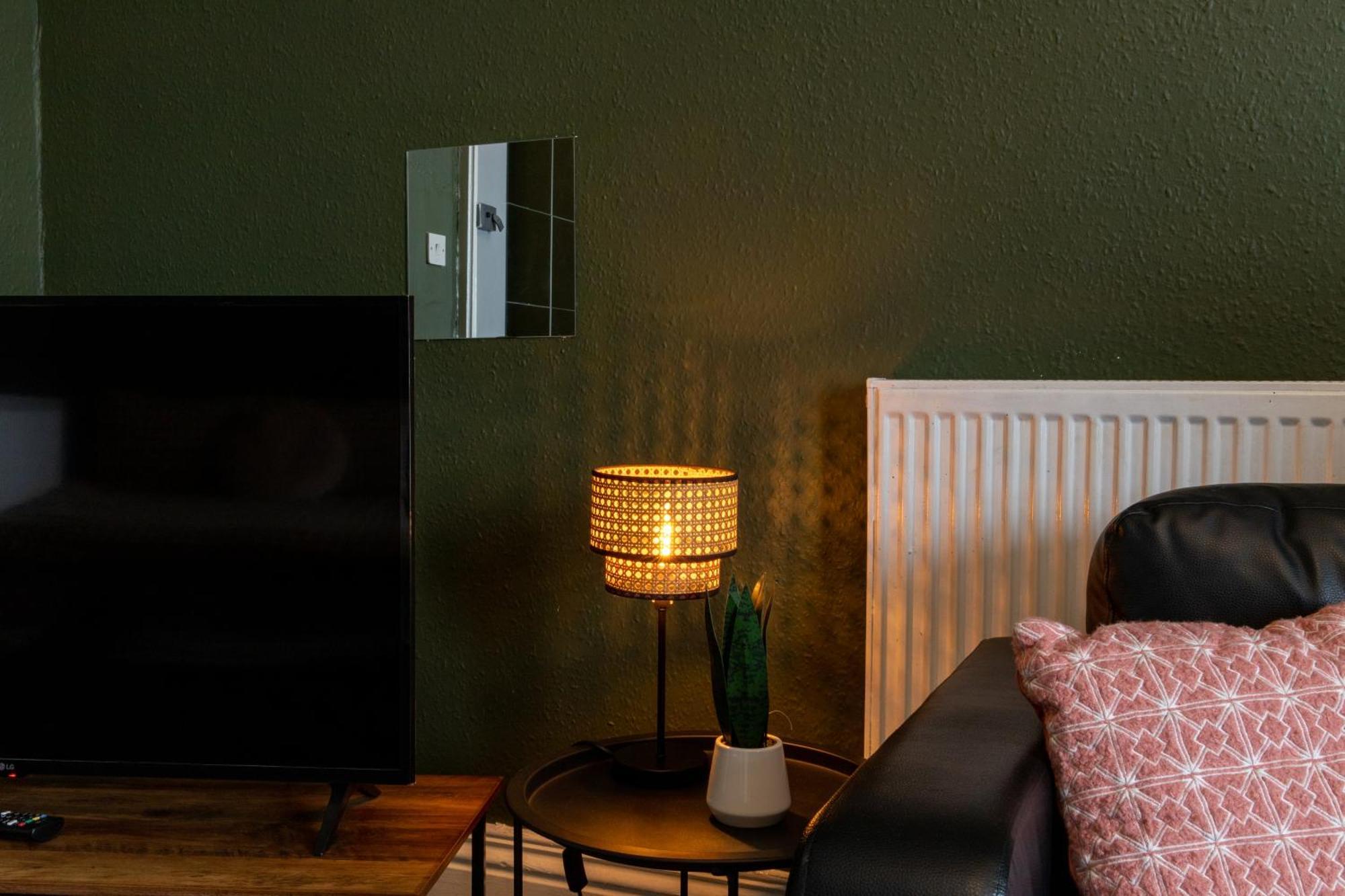 Hen And Stag Pad, Large Group Digbeth Sleeps 24 Birmingham