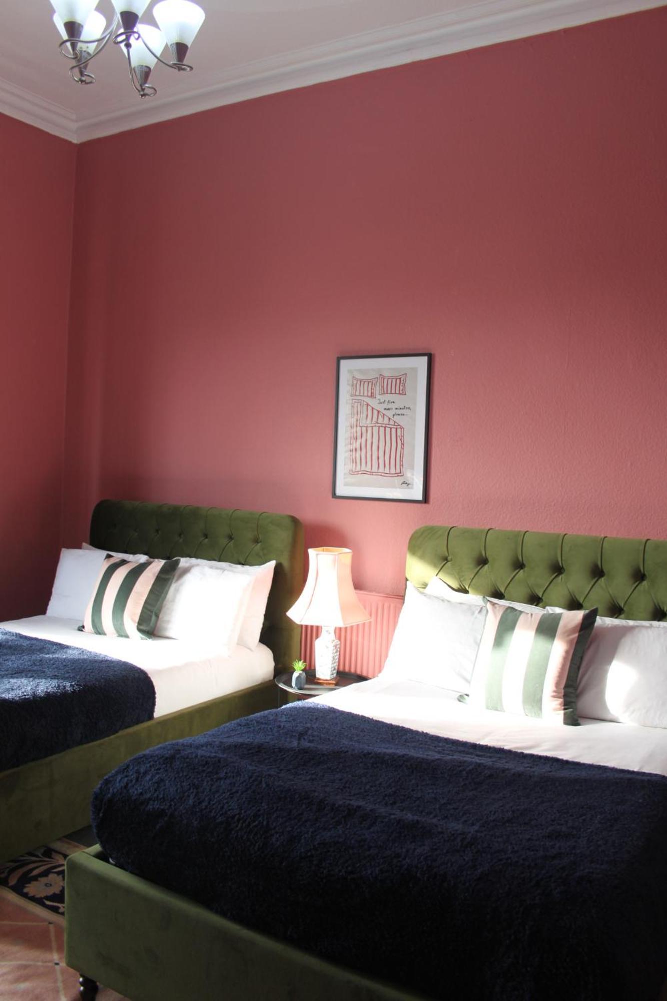 Hen And Stag Pad, Large Group Digbeth Sleeps 24 Birmingham
