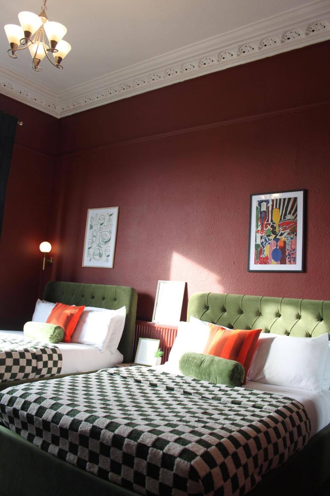 Hen And Stag Pad, Large Group Digbeth Sleeps 24 *